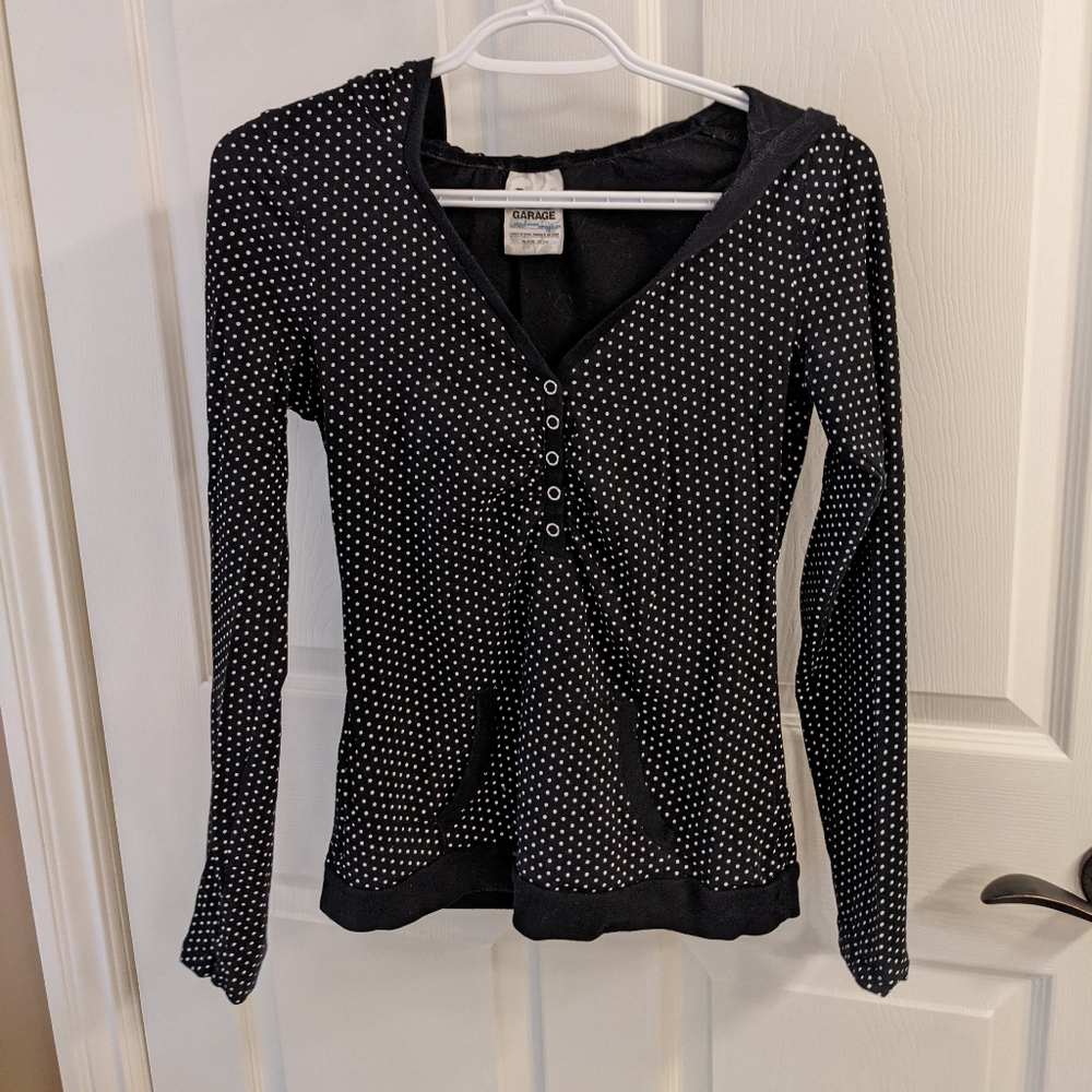 3 for $15 Black and white hooded topzq